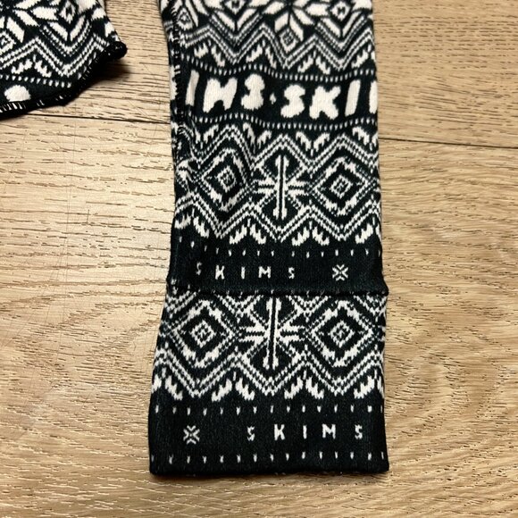 NWT SKIMS LOGO PLUSH POINTELLE LONG SLEEVE HENLEY TOP ONYX FAIR ISLE M NEW - Picture 3 of 10